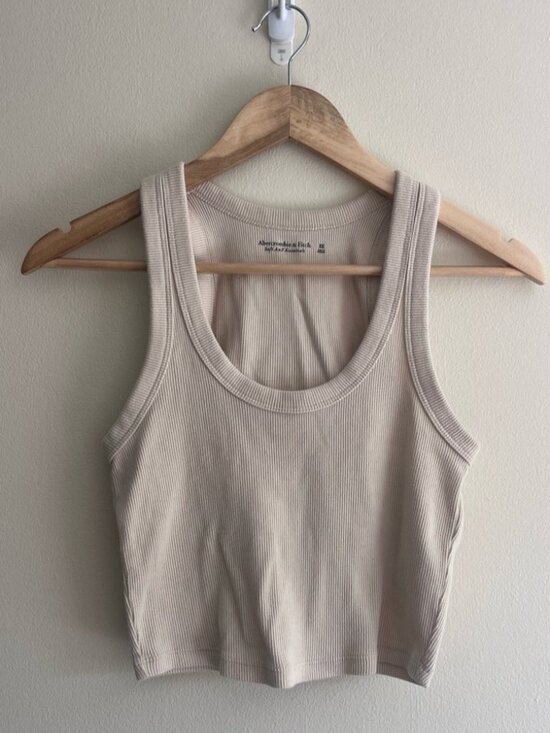 Tops - Essentials Scoop Neck Ribbed Tank in Cream